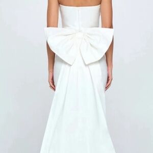 Strapless mini with bow